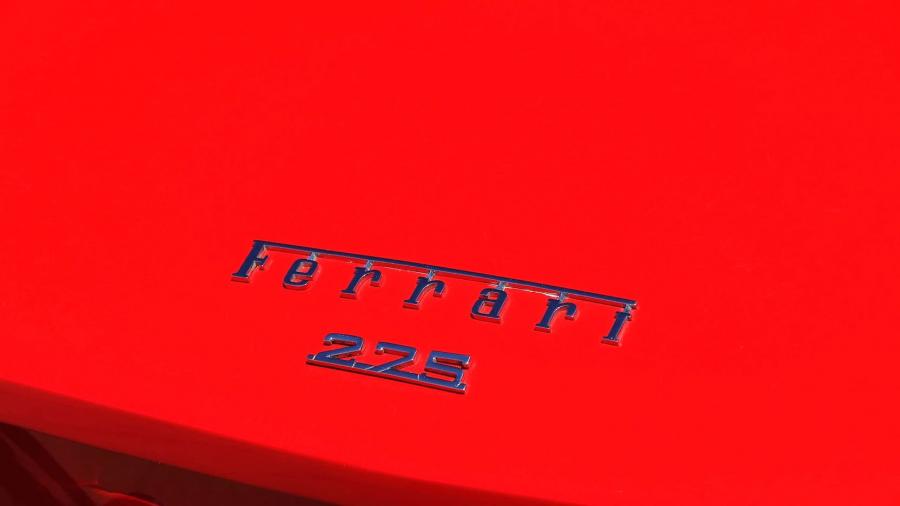 Логотип Ferrari 275 GTS (07967) 1966 года  (фото 4 из 20)